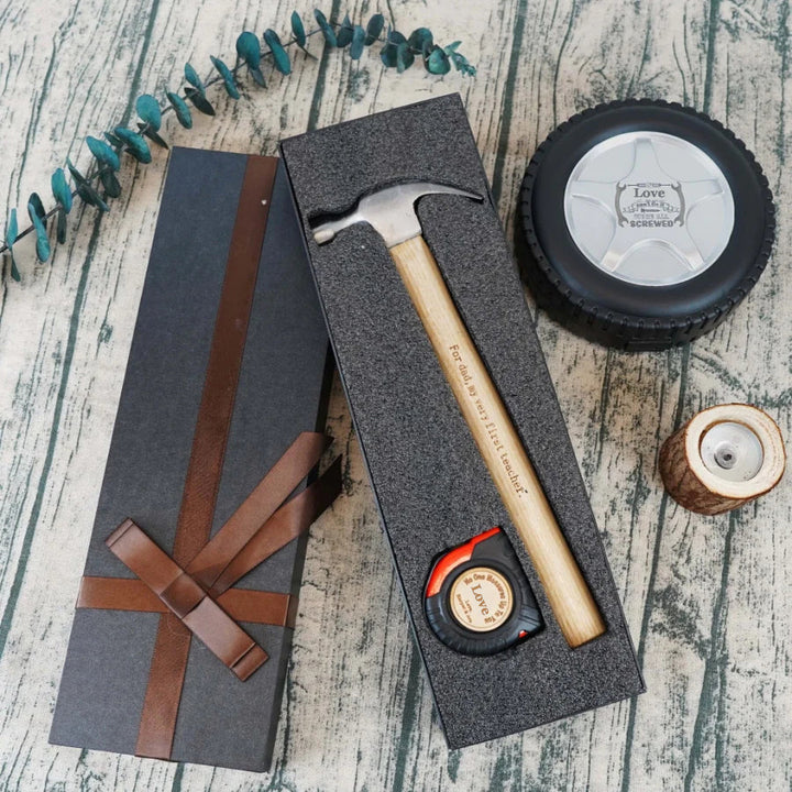 Gepersonaliseerde HammerTape meetlint & hamer set. Ideaal Vaderdag cadeau voor klussende vaders en DIY-projecten.