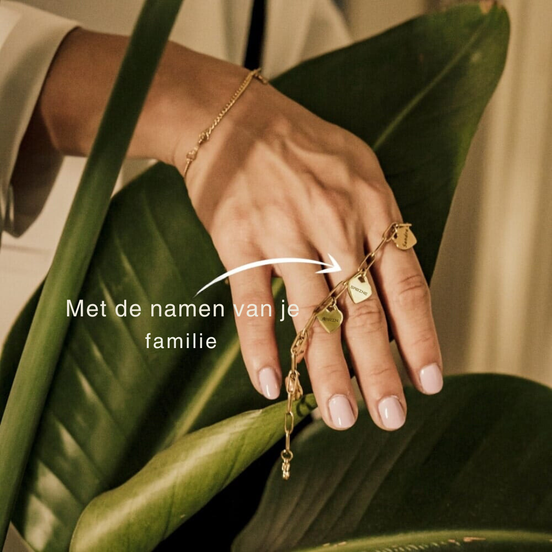Gepersonaliseerde hartjes armband voor dames met gravure, perfect cadeau voor haar.