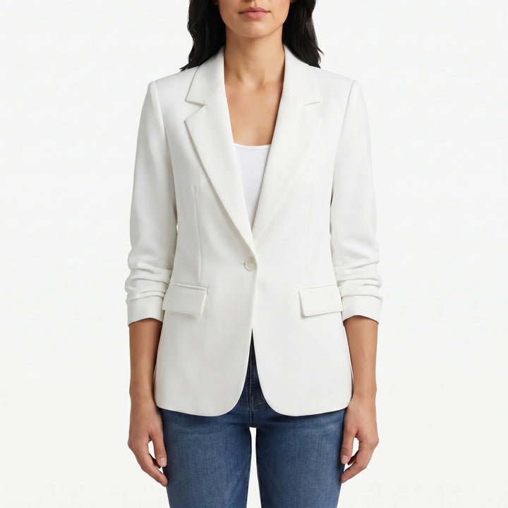 Beige casual chic damesblazer, eenknops model, comfortabel en stijlvol voor dagelijks gebruik.