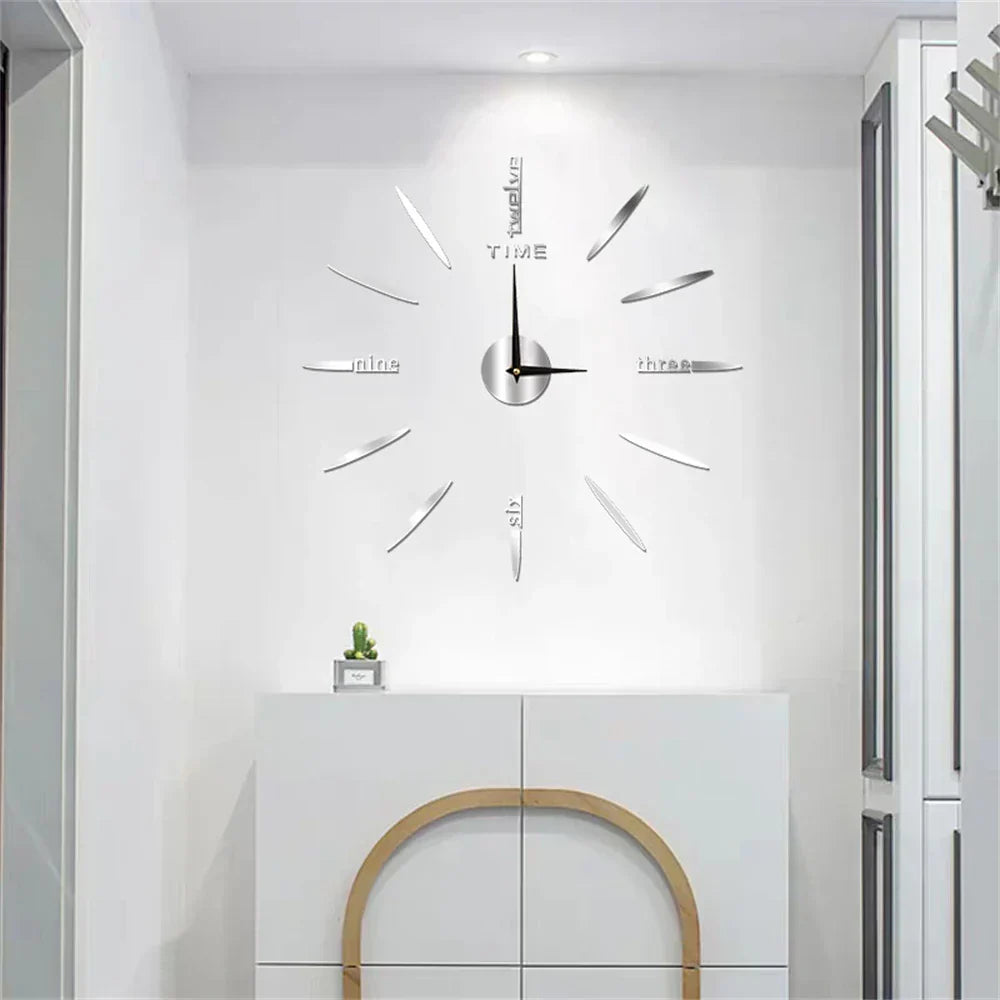 Grote moderne acryl wandklok met glanzend oppervlak, elegante decoratieve kleuren, DIY voor een stijlvol interieur.