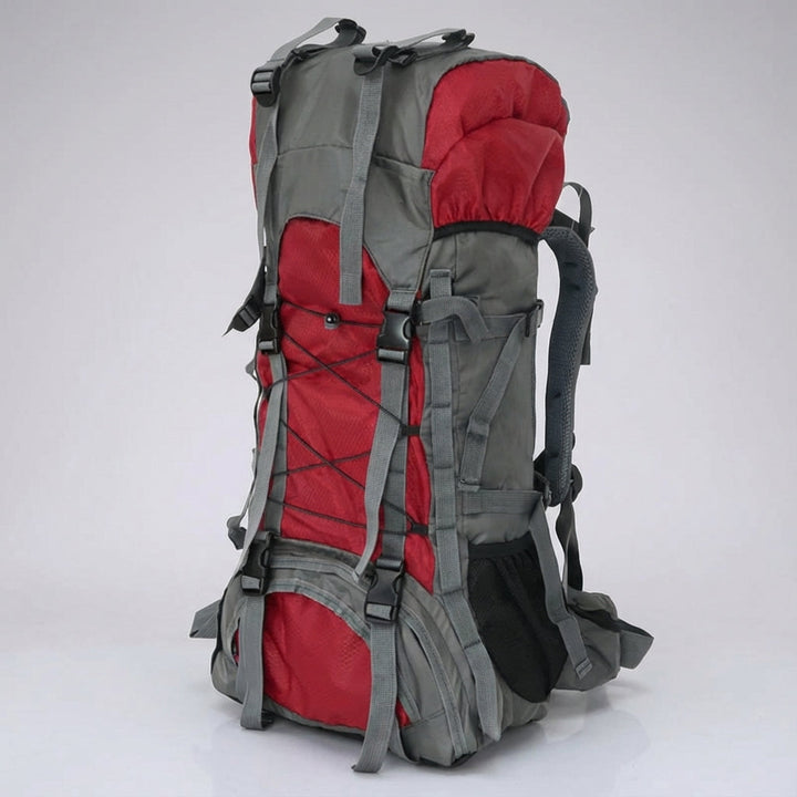 Stevige Pathward kampeerrugzak, 60L, met veel opbergruimte. Perfect voor je outdoor uitrusting en bagage.