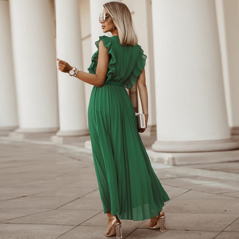 Groene dames V-hals jurk in bohemian stijl, vloeiend en elegant, ideaal voor speciale gelegenheden.
