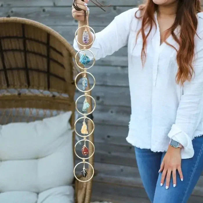 Handgemaakte chakradecoratie met natuurlijke edelstenen, stijlvol design, brengt harmonie en positieve energie in huis