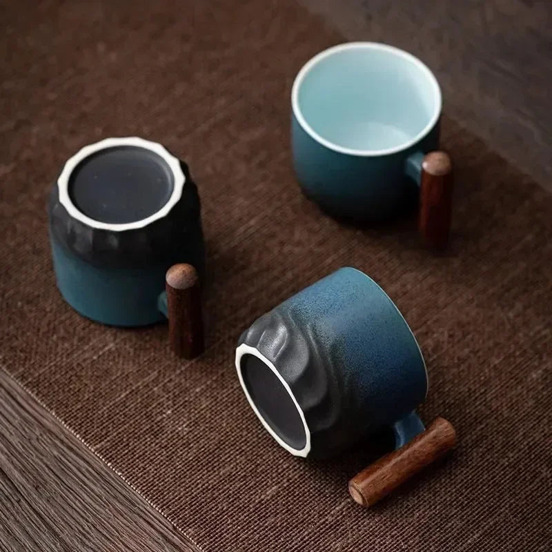 Unieke handgemaakte design theemok van keramiek, 80ml, met stijlvolle houten greep voor huis & kantoor.