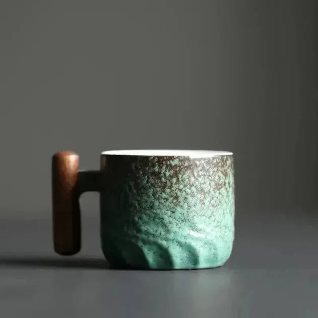 Stijlvolle 80ml keramische koffiekop met houten greep, handgemaakt design. Mooie huisdecoratie & functioneel drinkgerei.