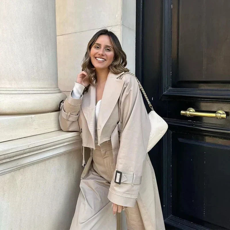 Heidi dames trenchcoat, korte uitvoering, elegante stijl, met bijpassende riem, verkrijgbaar in klassieke tinten, veelzijdig te stylen, gemaakt van duurzaam materiaal