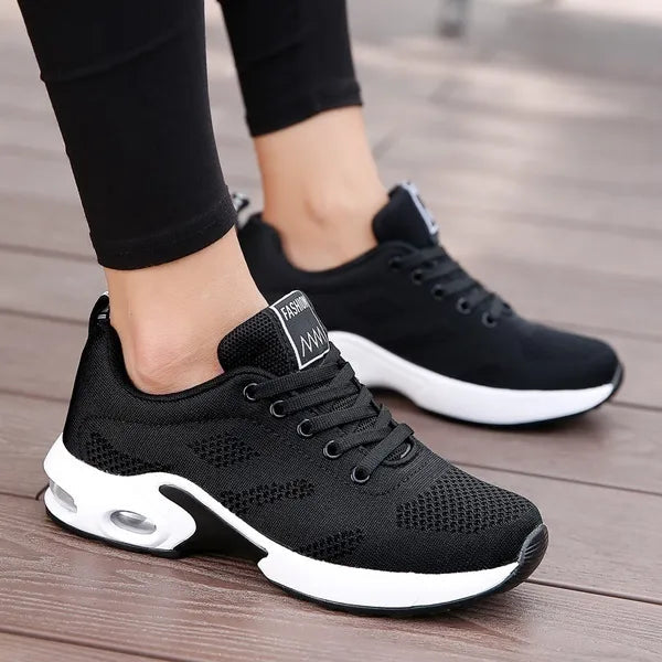 Heidi damesschoenen, ergonomisch, orthopedisch design, in wit; biedt comfort en pijnverlichting voor dames.