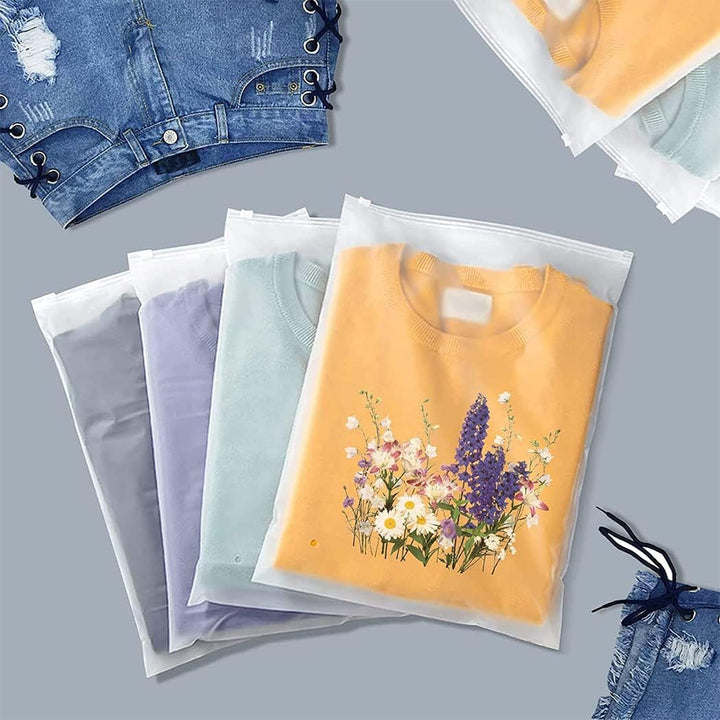Grote set van 40 herbruikbare matte zip zakjes voor kledingopslag. Met ventilatie, ideaal voor opruimen en organisatie.