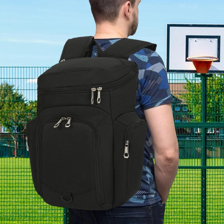 Zwarte 30L heren basketbal rugzak. Duurzame Draycor sporttas met waterdichte bodem voor natte kleding.