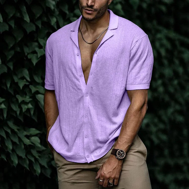 Stijlvol heren overhemd met camp collar en korte mouwen. Relaxte pasvorm voor een comfortabele casual zomerlook.