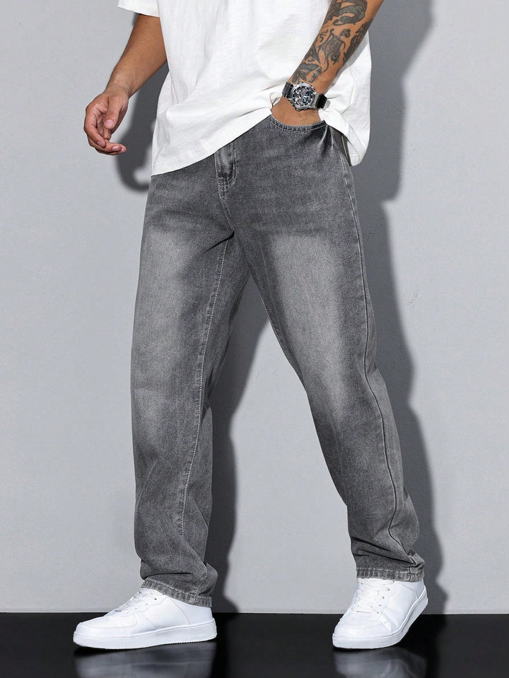 Heren casual jeans, effen blauw, met losse pasvorm en rechte pijpen voor optimaal comfort.