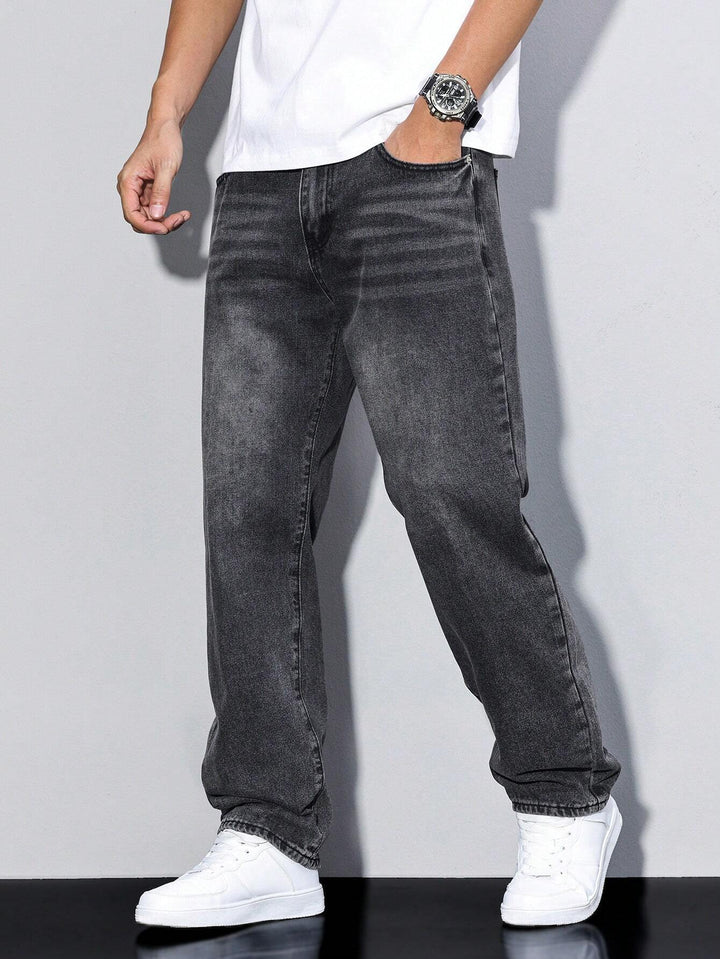 Veelzijdige heren casual jeans met rechte pijpen, beschikbaar in grote maten.