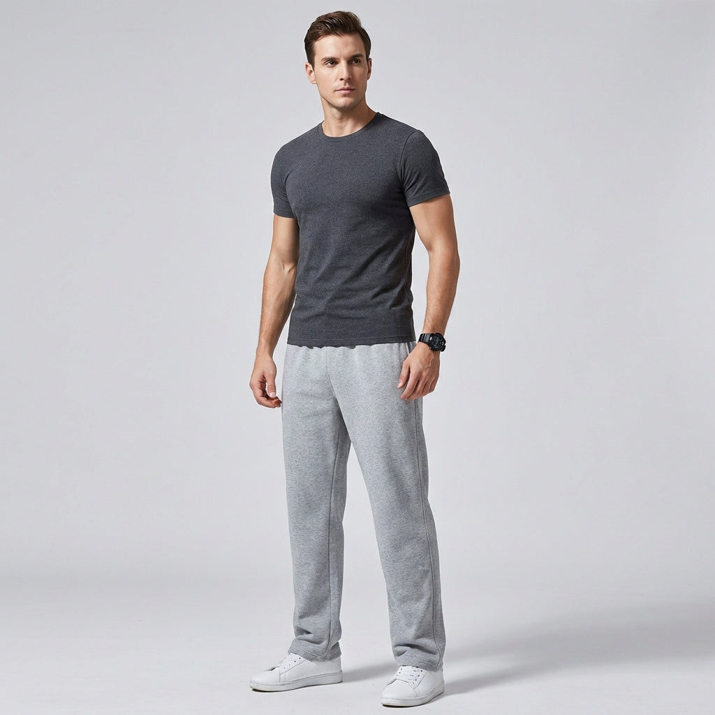 Heren comfortabele joggingbroek met trekkoord en wijde pijpen, ideaal voor sport of ontspanning.