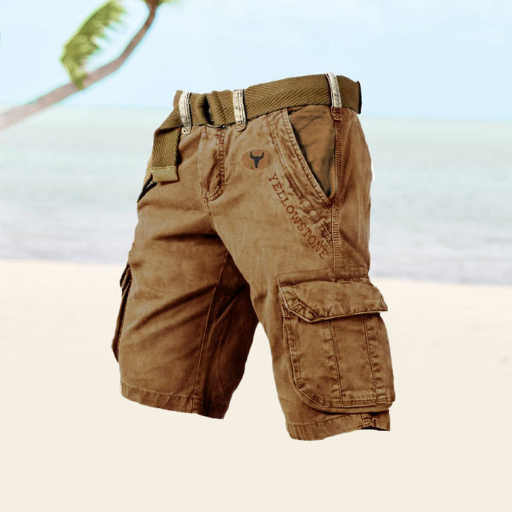 Detail van de stevige stof en ruime zakken van de comfortabele Ethan heren cargo shorts voor outdoor avonturen.