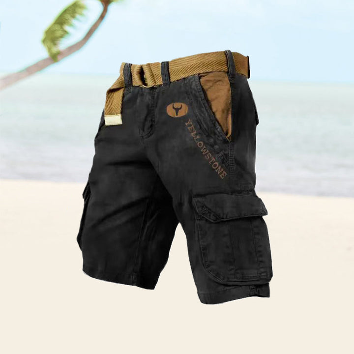 Zij-aanzicht van de Ethan heren cargo shorts, met grote, praktische zakken, ideaal voor al je essentials.