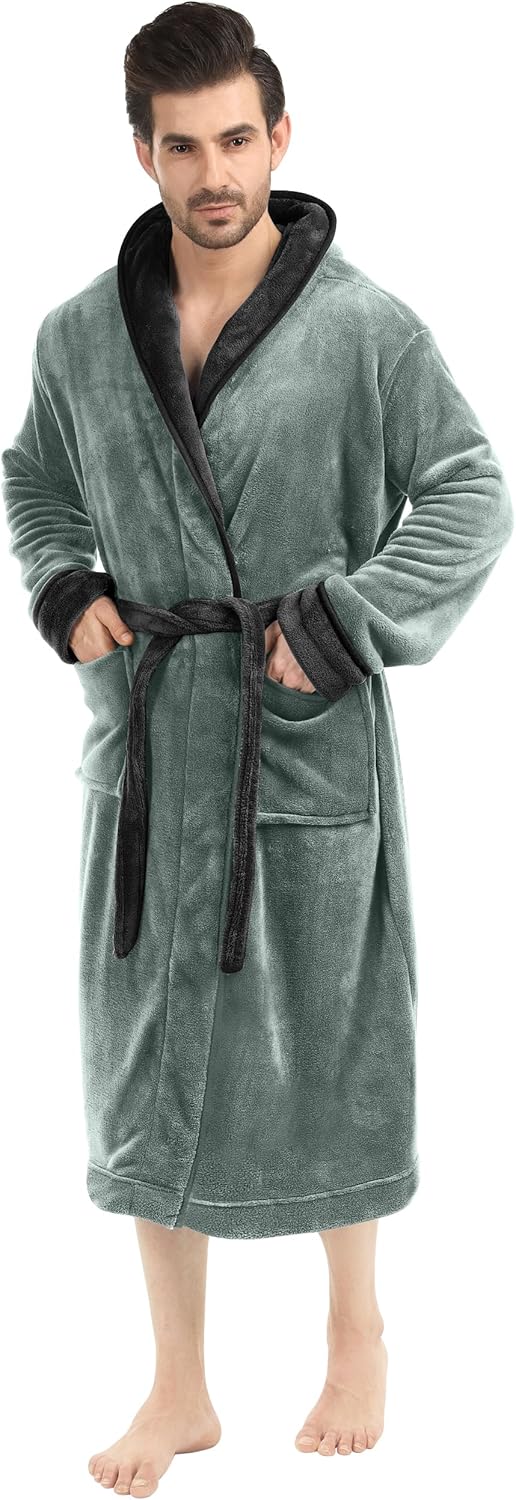 Heren fleece badjas met capuchon, perfecte pasvorm voor dagelijks comfort.