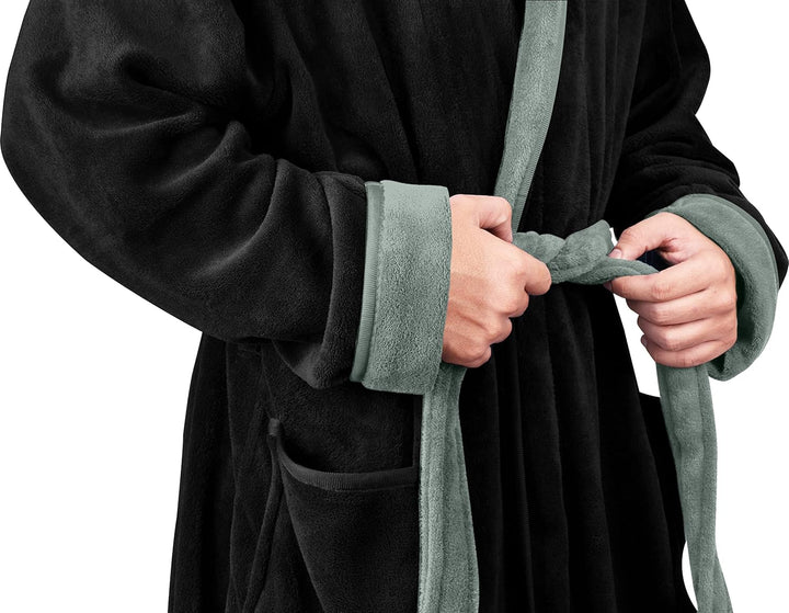 Zachte heren badjas, fleece met capuchon, voor ongeëvenaard comfort.