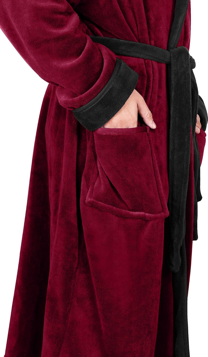 Warme heren loungewear: fleece badjas met capuchon voor thuisgebruik.