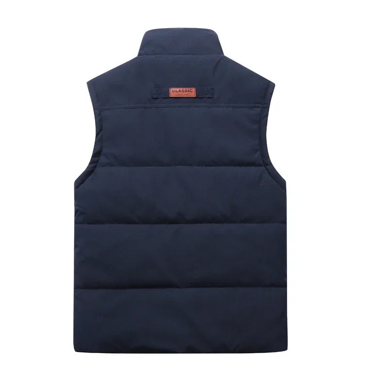 Mannenmode: Gevoerde bodywarmer Noah, een warm en lichtgewicht vest perfect als veelzijdige tussenjas.
