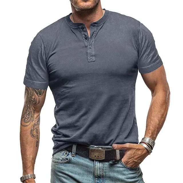 Modieus heren Henley T-shirt met knoopsluiting, perfect voor lente en warme zomerdagen.