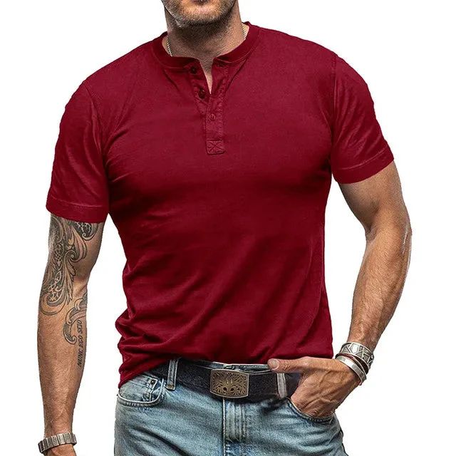 Essentieel heren Henley T-shirt met korte mouwen, een modieuze toevoeging aan je zomeroutfit.