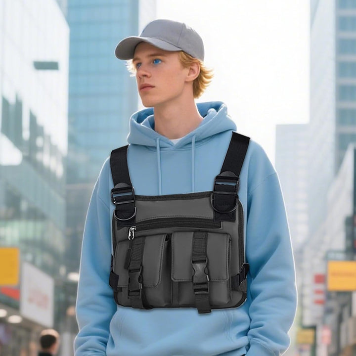 Blauw lichtgewicht sportvest heren, voor hardlopen, wandelen en andere outdoor activiteiten.