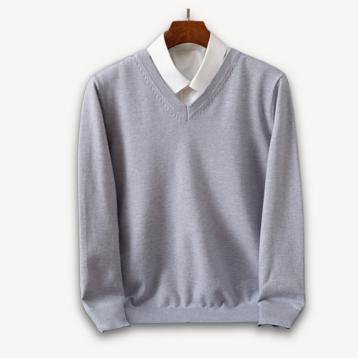 Zachte en warme heren kasjmier trui met diepe V-hals, ideaal voor koude dagen en comfort.