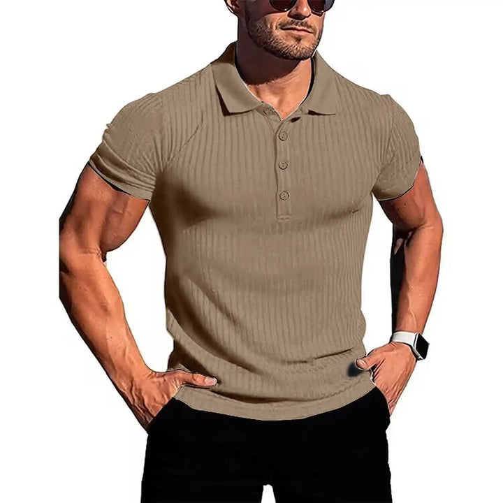 Heren poloshirt met korte mouw en knopsluiting, ademend en comfortabel. Ideaal voor zomerse herenmode.