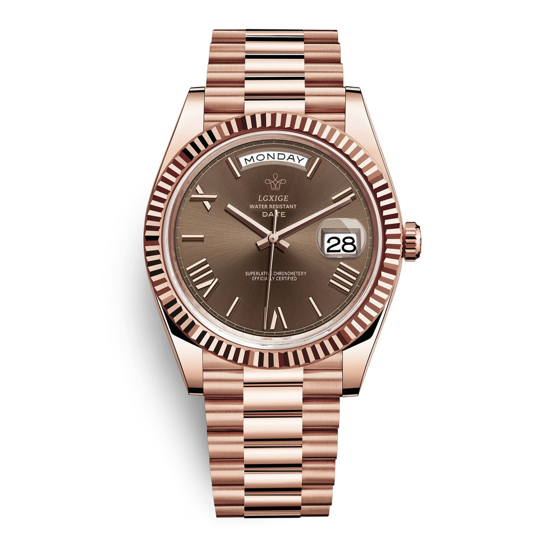 Elegant automatisch herenhorloge van edelstaal met dag- en datumweergave, tijdloos design.