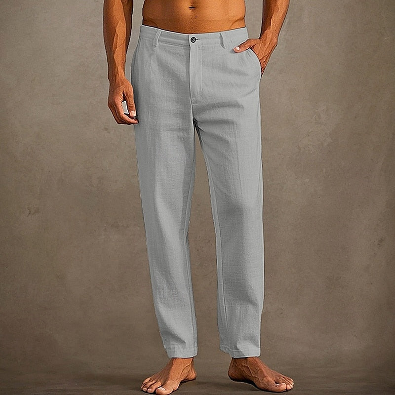 Zijkant van de heren relaxed fit broek met rechte pijp, toont de casual en comfortabele pasvorm.