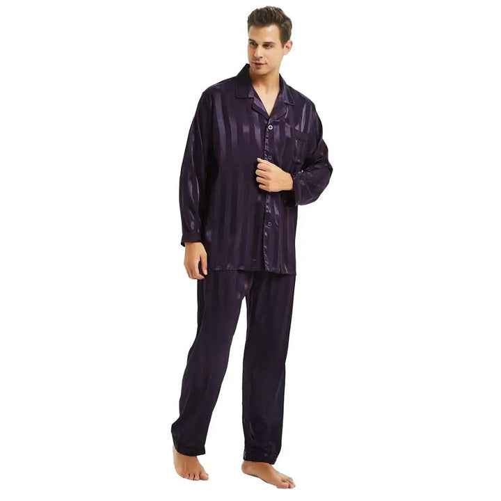 Premium heren pyjama van satijn, een complete slaapset voor comfortabele nachten en stijlvolle loungewear.