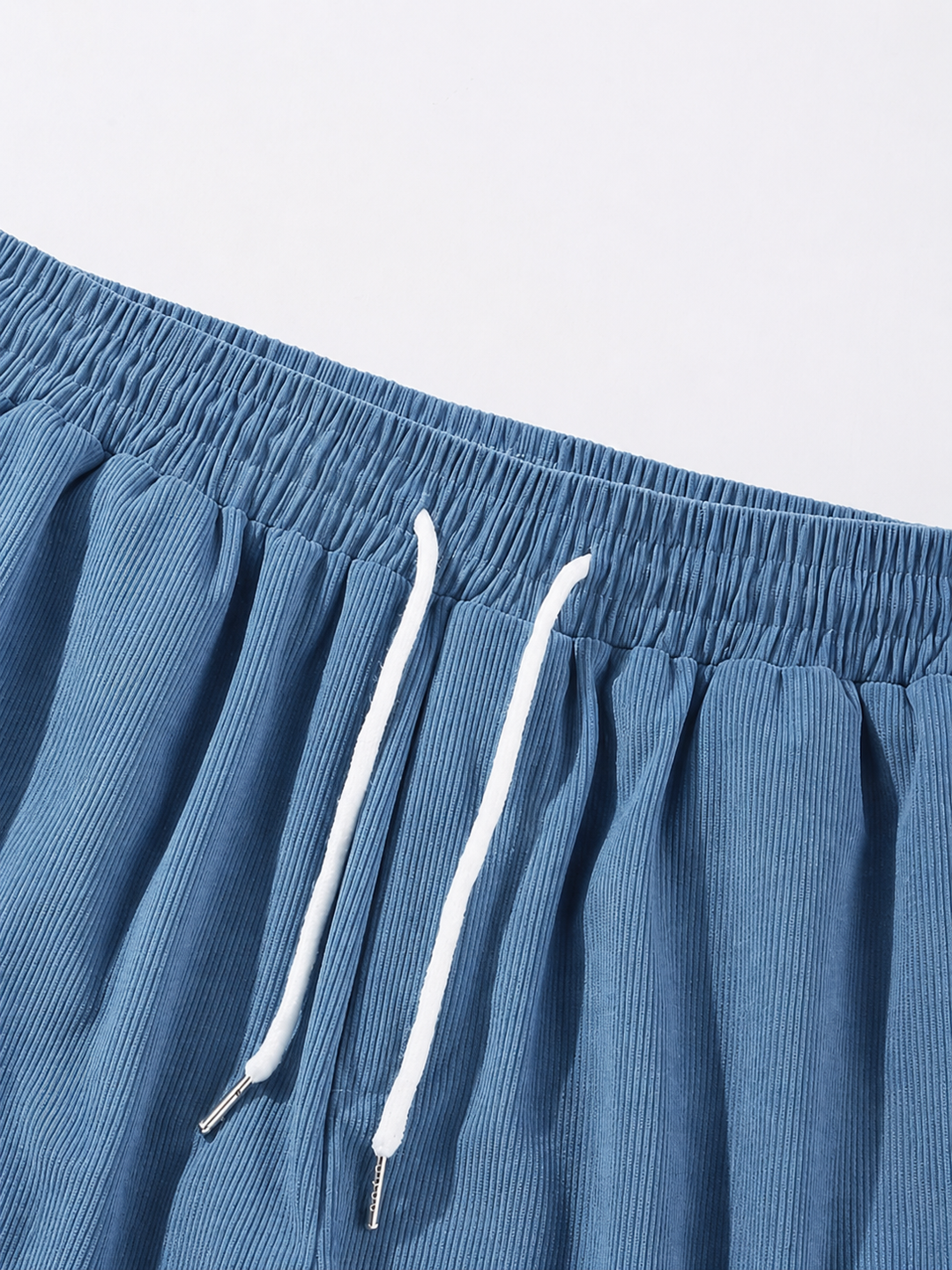 Heren shorts in lichtblauw met verticale ribbelstructuur, casual model