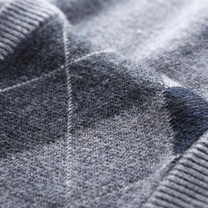 Comfortabele heren spencer Felix met v-hals en klassiek argyle-patroon. Voor een nette look.