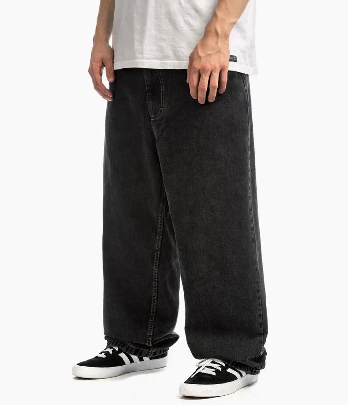 Modieuze heren skater broek met wijde pijpen, ideaal voor een relaxte vrijetijds- en streetwear look.