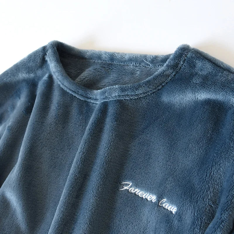 Heren pyjama set, zacht aanvoelend en heerlijk warm voor de winter.