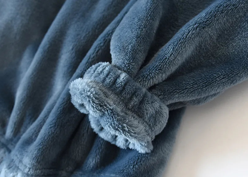 Warme heren loungewear pyjama, ontspannende kleding voor thuis.