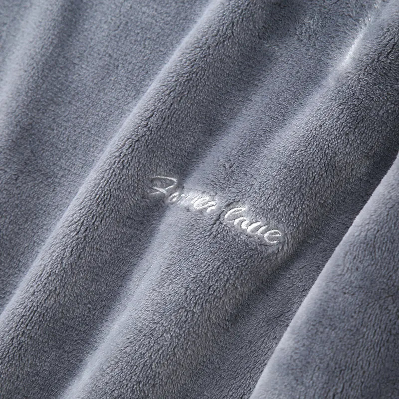 Warme heren pyjama set, essentiële nachtkleding voor de wintermaanden.