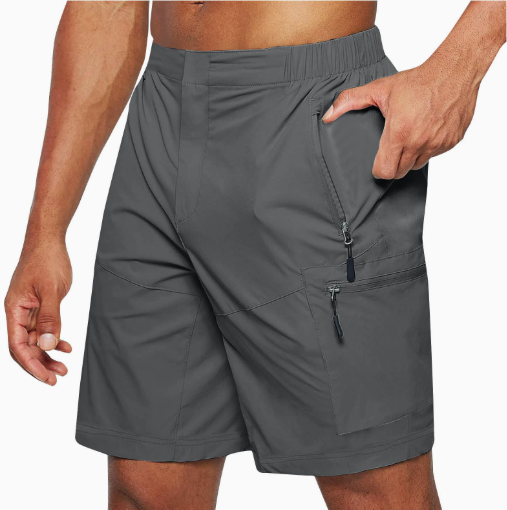 Sneldrogende heren polyester zomerbroek voor sport of vakantie. Ademend en lichtgewicht, met elastiek in de taille.
