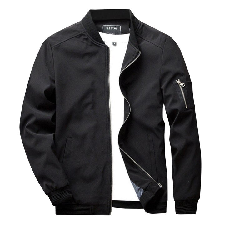 Slim-fit heren zomerjas, stijlvol en lichtgewicht, perfect over een t-shirt of overhemd.