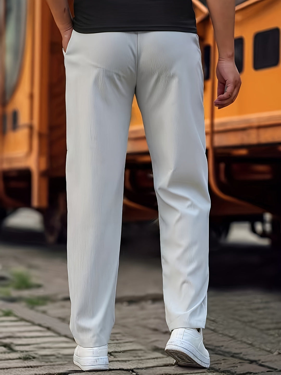 Heren casual broek met jogger design in donkerblauw, stijlvolle snit, comfortabele pasvorm, katoenmix, praktische zakken