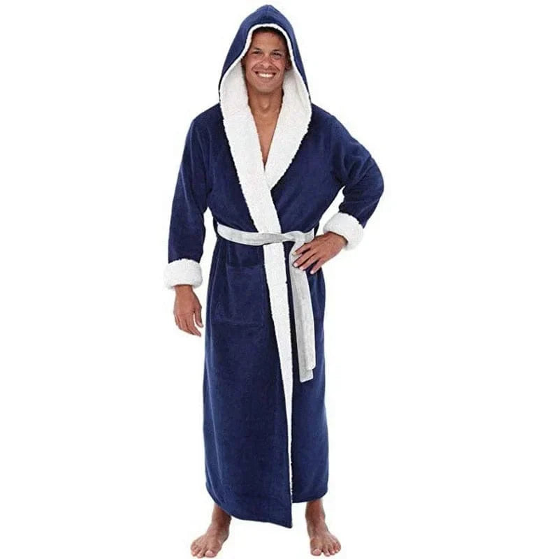 Herenbadjas in grijs van zacht materiaal, comfortabel en stijlvol, ideaal voor ontspannen momenten thuis.
