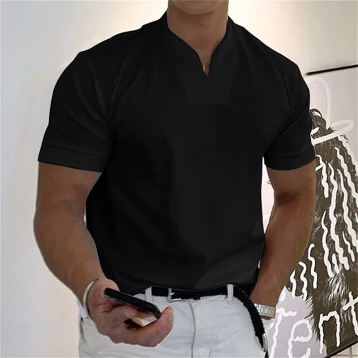 Heren zakelijk T-shirt met korte mouwen, casual en modieus, voorkant, elegante V-hals, ademend materiaal.