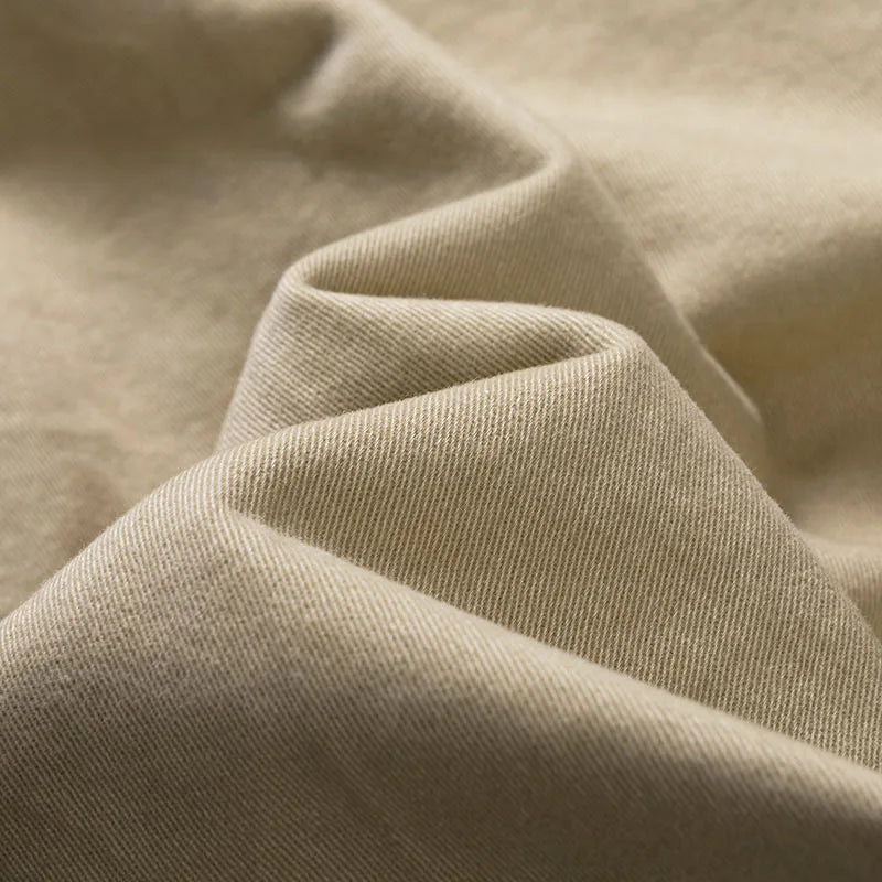 Heren cargo shorts van stevig katoen, kaki, met meerdere handige zakken voor buiten en dagelijks gebruik.