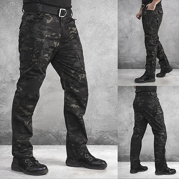 Heren cargo broek met modern design en functionele zakken, ideaal voor outdoor avonturen, gemaakt van duurzaam materiaal.