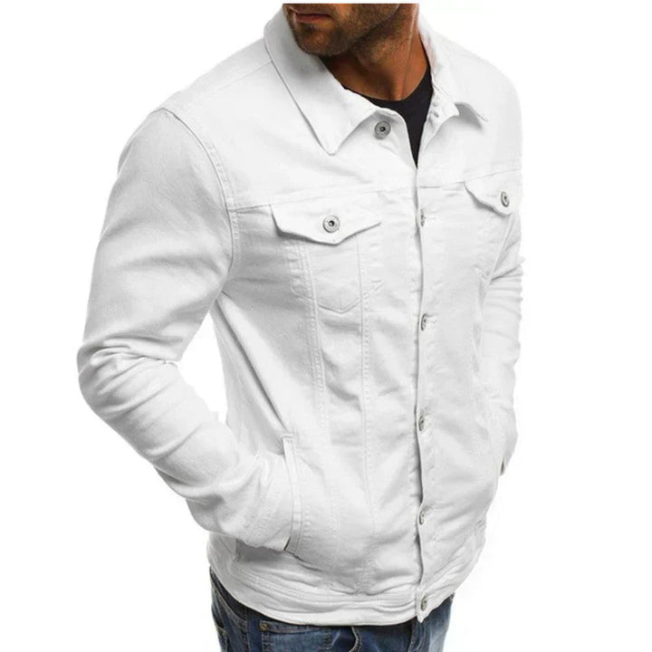 Heren denim jack, robuust en veelzijdig, met zakken en een stijlvol silhouet, perfect voor elke gelegenheid.