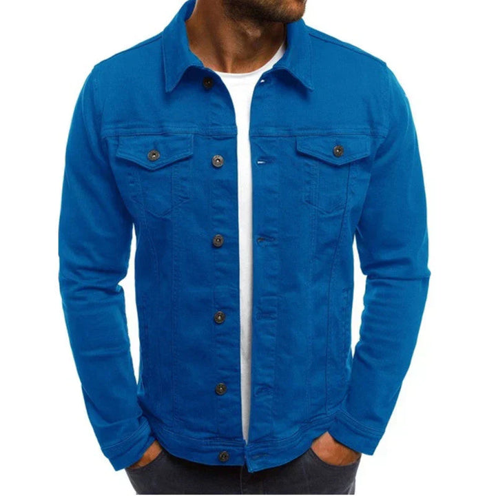 Heren denim jack, robuust en veelzijdig, met zakken en een stijlvol silhouet, perfect voor elke gelegenheid.