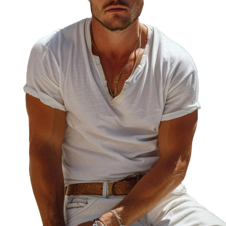 Heren Henley T-shirt Nico, korte mouwen, effen met Henley-kraag en casual design, perfect voor zomerse elegantie.