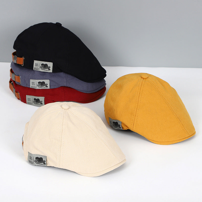 Heren klassieke flat cap, beige, elegant ontwerp, perfecte zonwering, stijlvol accessoire voor de zomerse look.