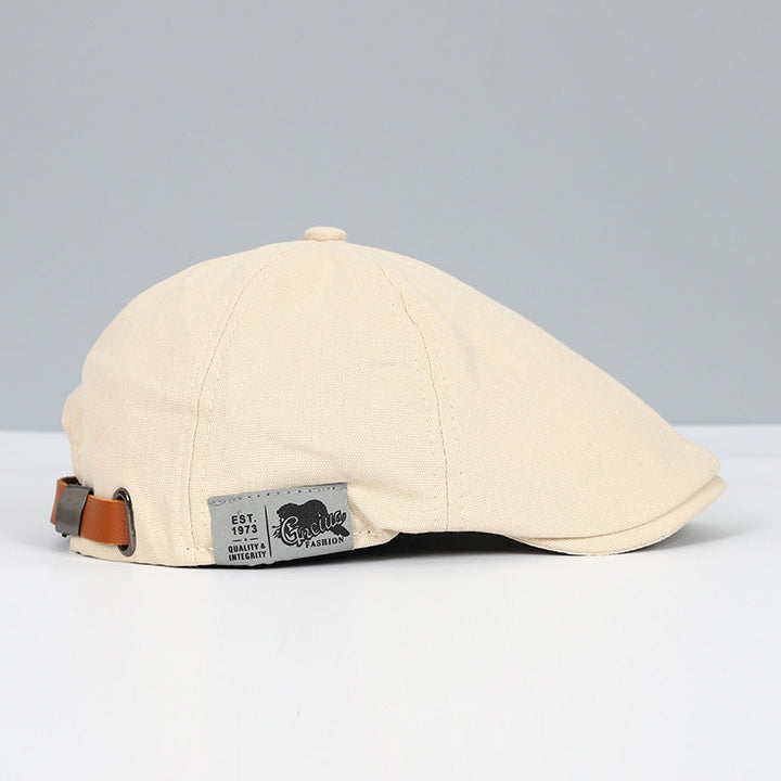Heren klassieke flat cap, beige, elegant ontwerp, perfecte zonwering, stijlvol accessoire voor de zomerse look.