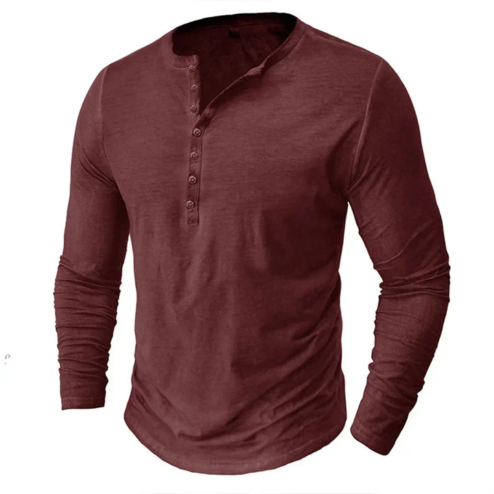 Heren Henley shirt met lange mouwen, gemaakt van katoen voor casual comfort.